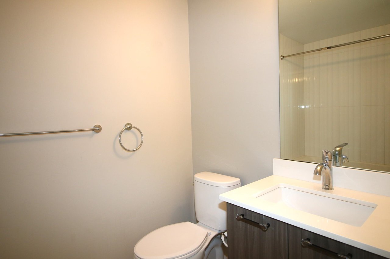 306-6555 Victoria Dr