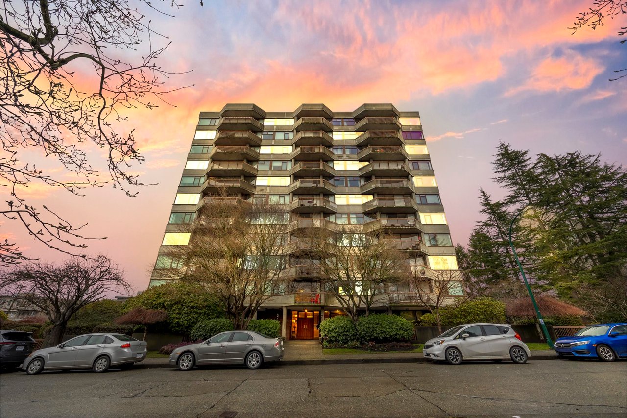 202-2445 W 3rd Ave