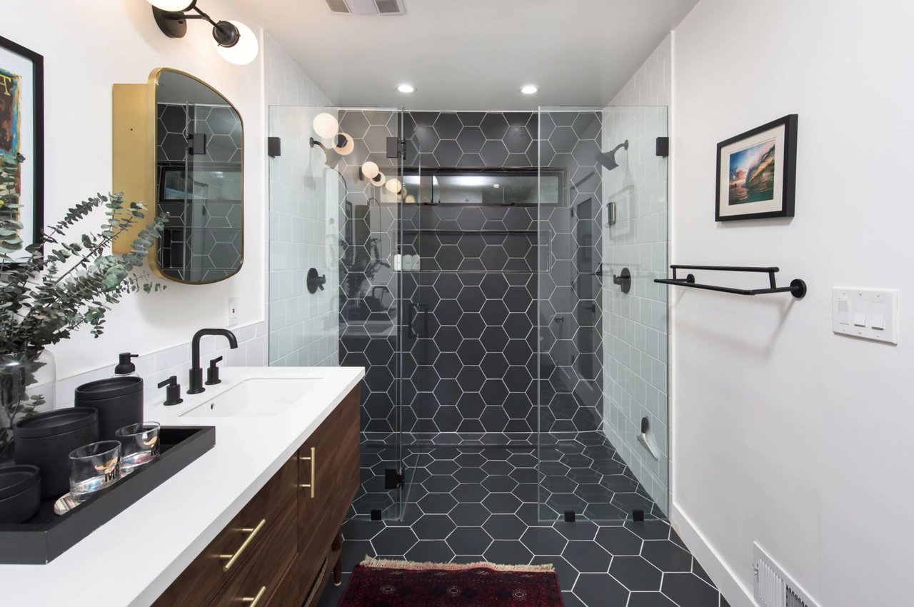 3901 ½ Ventura Canyon