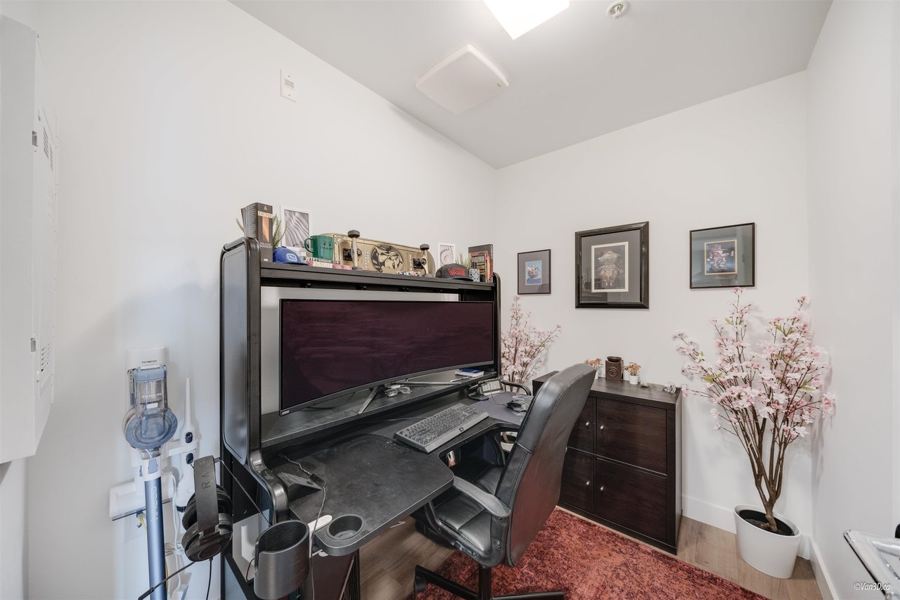 B205-20487 65 Ave
