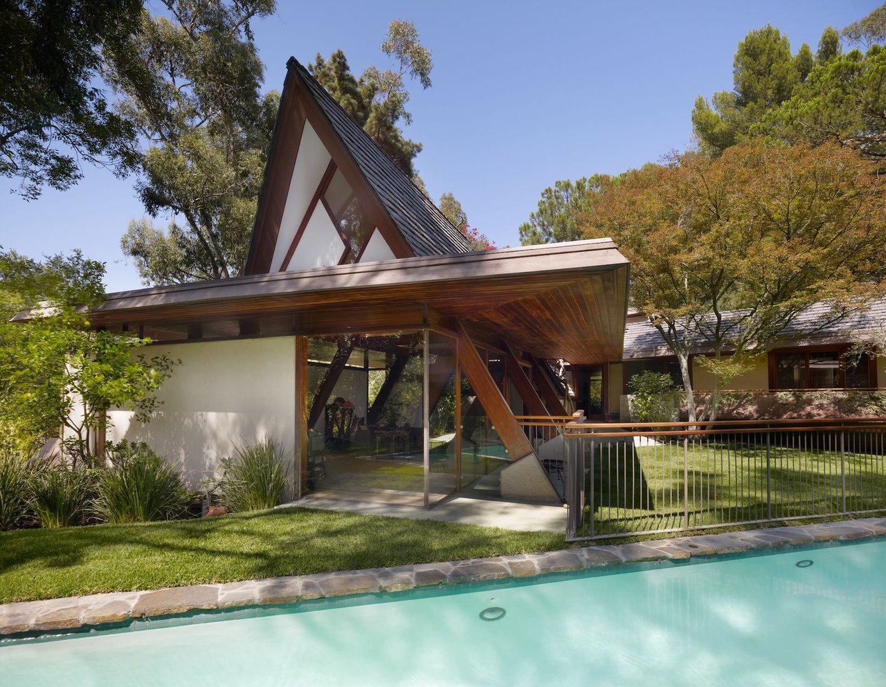 1014 Moraga Dr