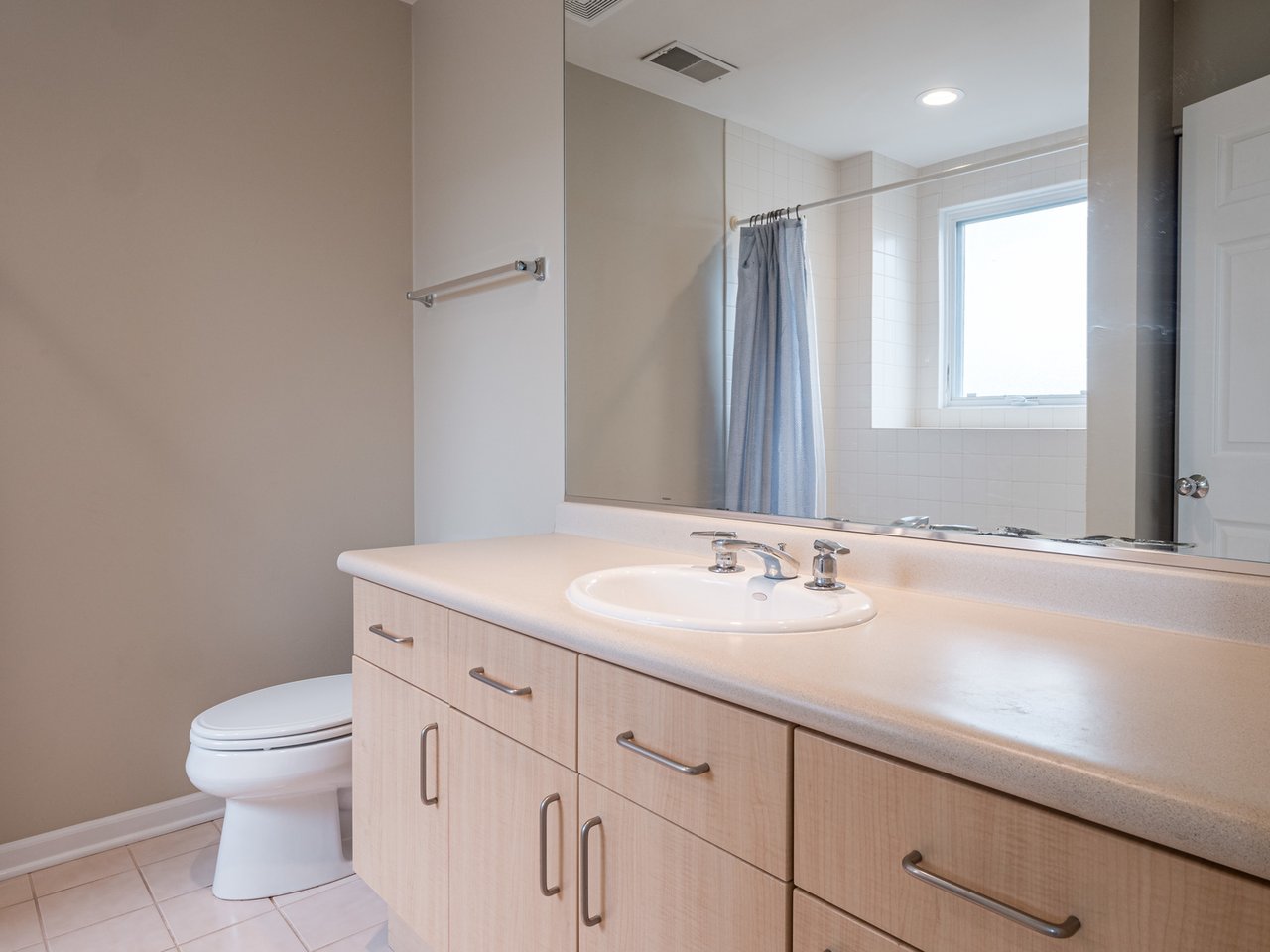 1351 W Altgeld Street # 3F