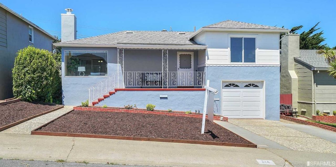 214 Hazelwood Dr