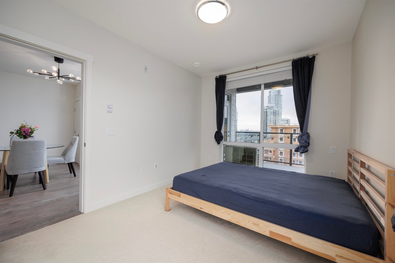 411-707 Como Lake Ave