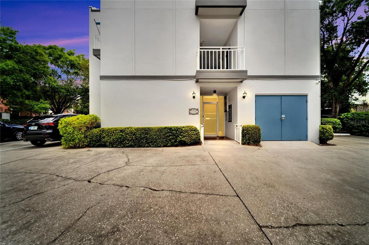 🐳🏡JUST SOLD🏡🐳 @2314 S CLEWIS CT, #102, TAMPA, FL 33629