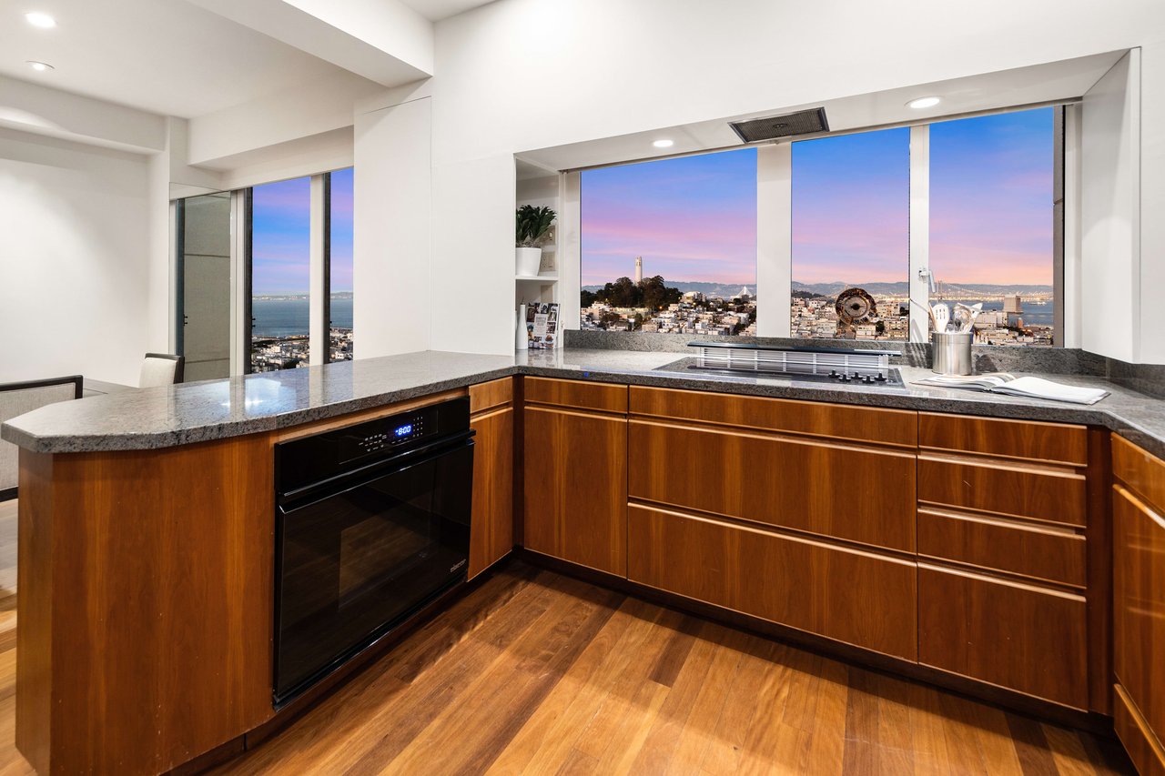 Showcase North Bay View Apartment