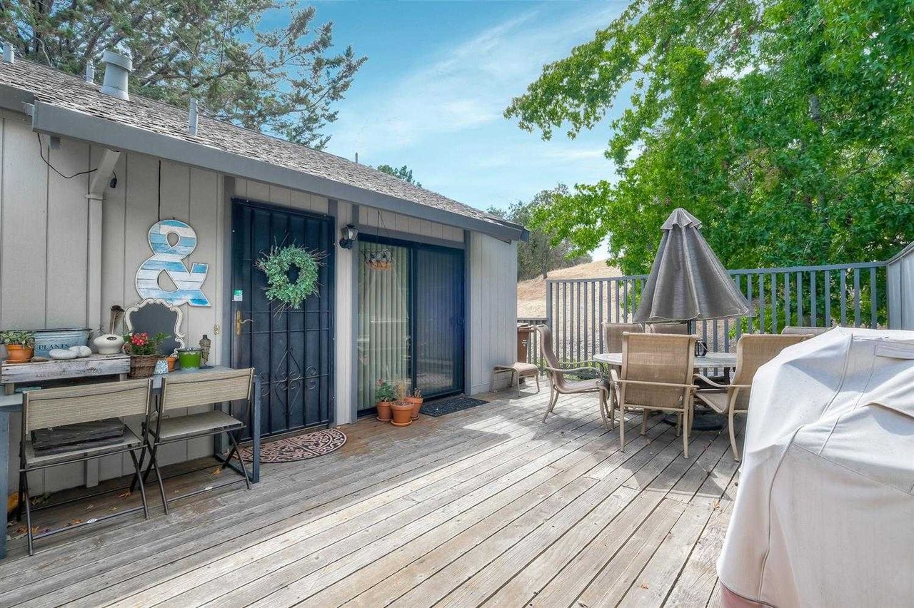 1576 Ashwood Drive