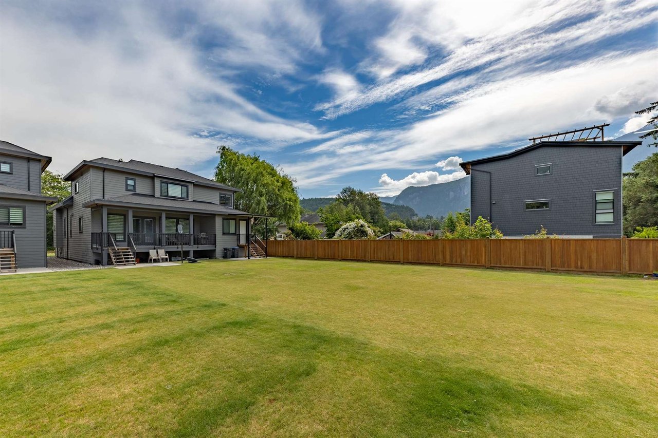 1140 Wilson Cres