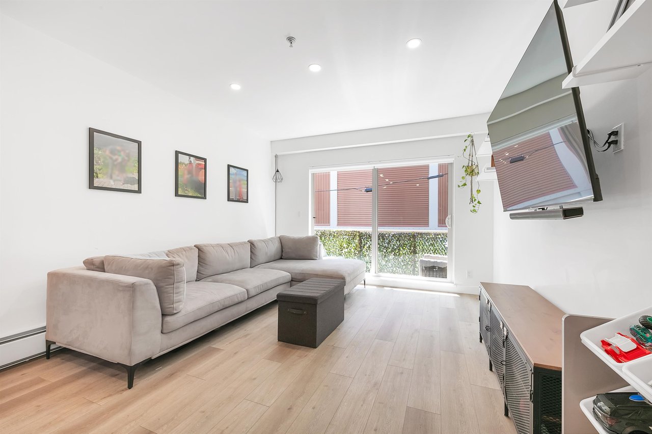102-1033 St. Georges Ave