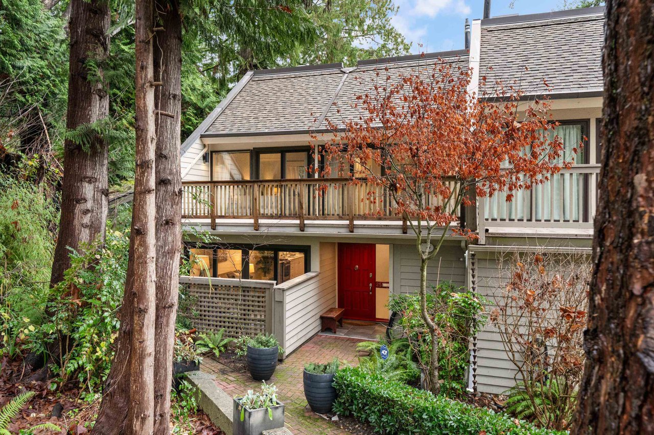 25-4957 Marine Dr