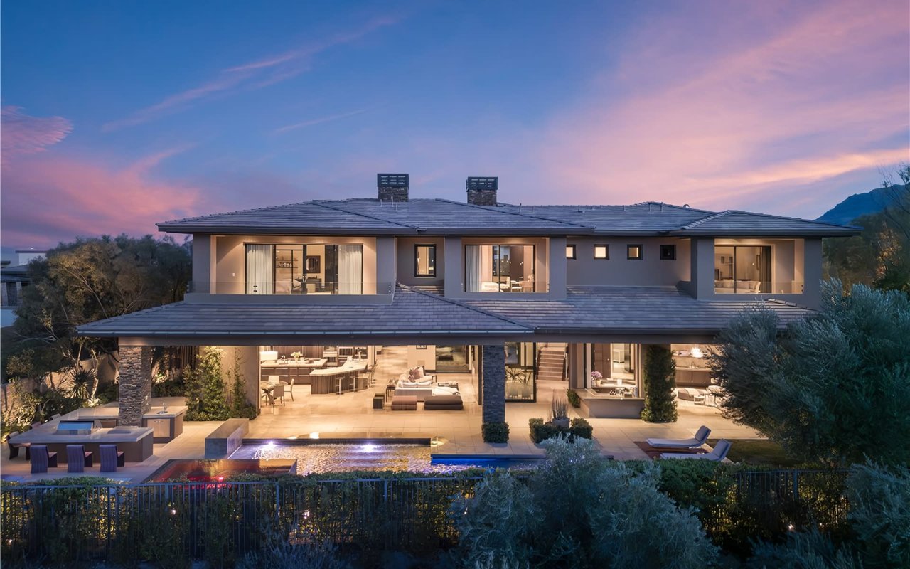 Las Vegas Luxury Real Estate Market Trends: What's Hot?