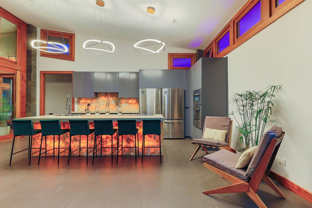 Luxurious Mountain Villa Retreat, Perez Zeledon, San Jose