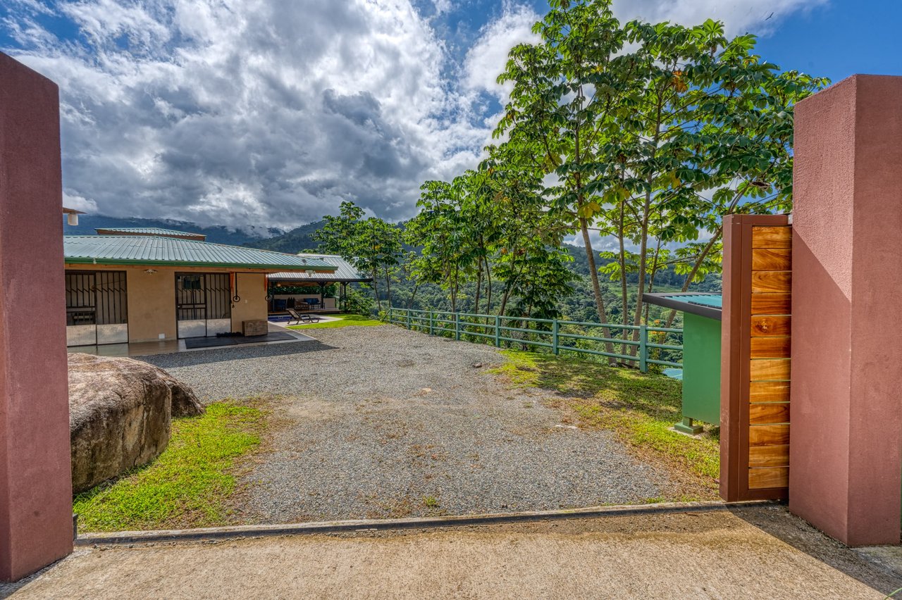 2 Bedroom with Amazing Whales Tail View on paved road