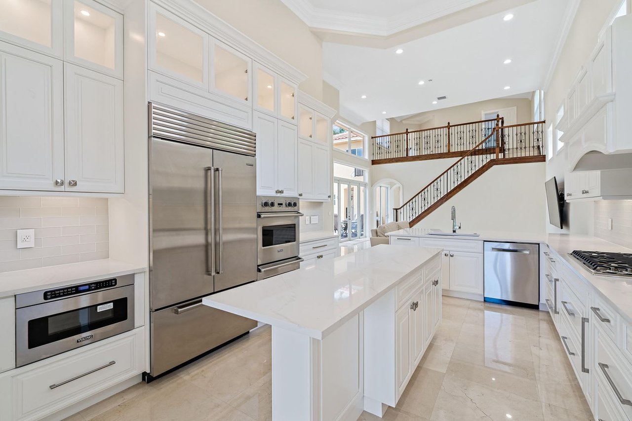 4122 Venetia Way