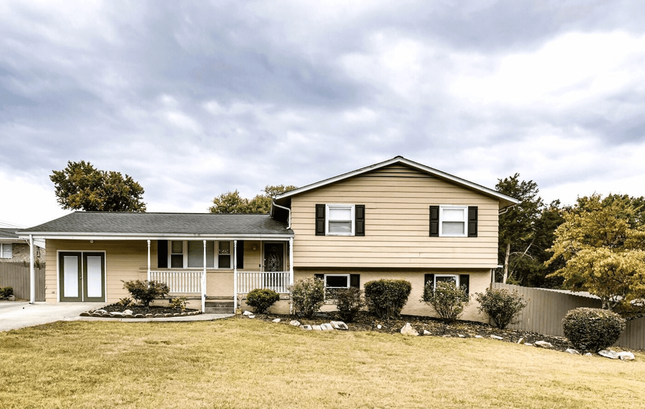 3933 Deerfield Road