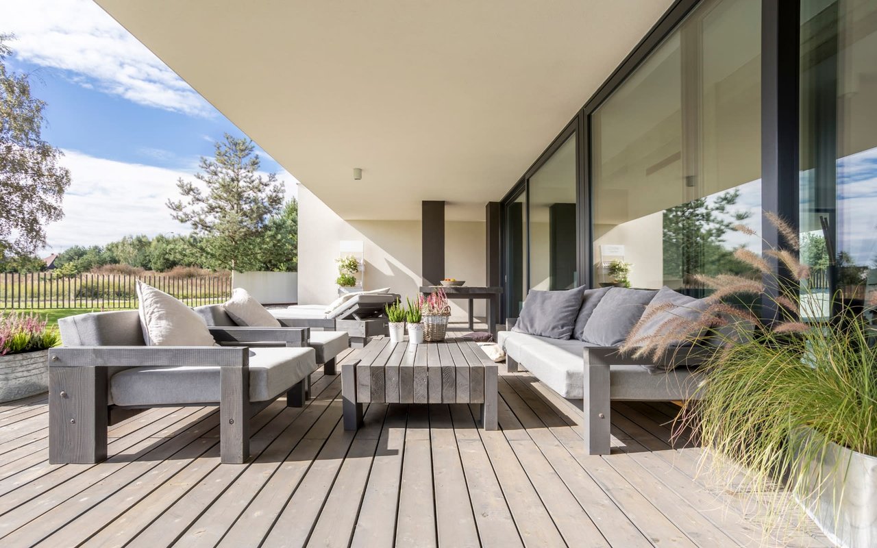 This Outdoor Feature for Your Deck or Patio Is a Hot Trend To Keep You Cool—and It Won’t Break the Bank