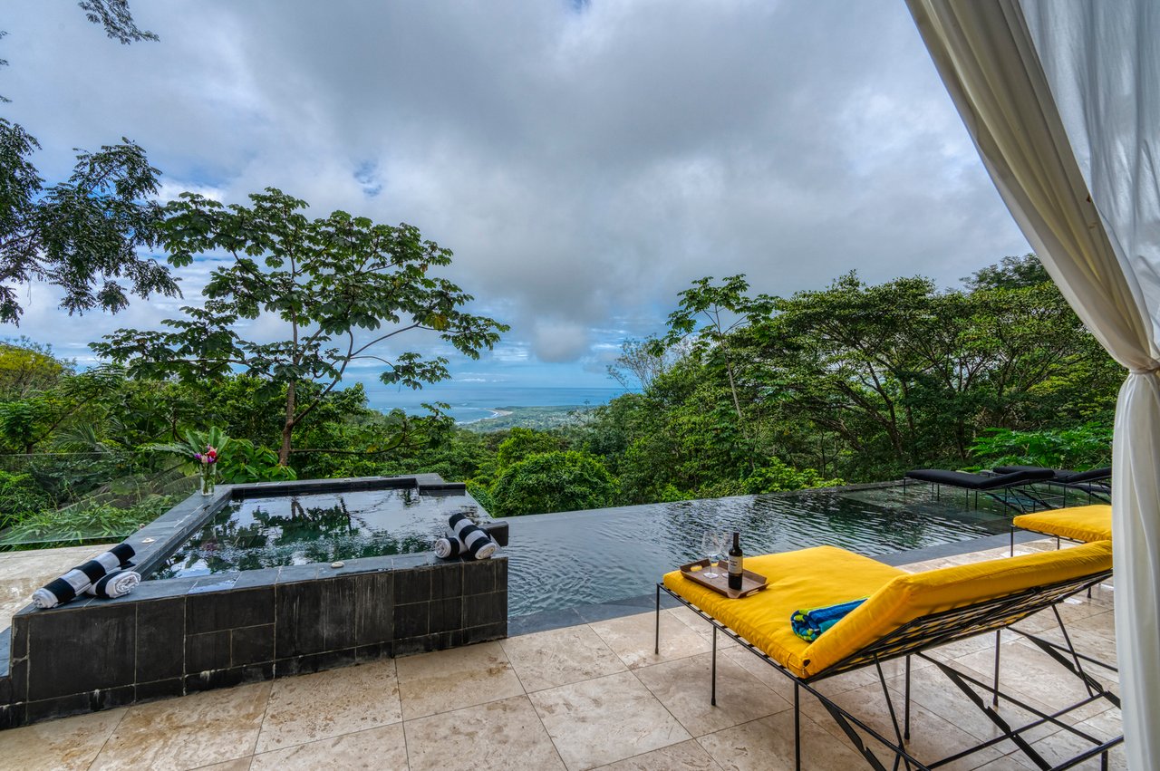 Solar Powered Treehouse Estate, Uvita, Puntarenas