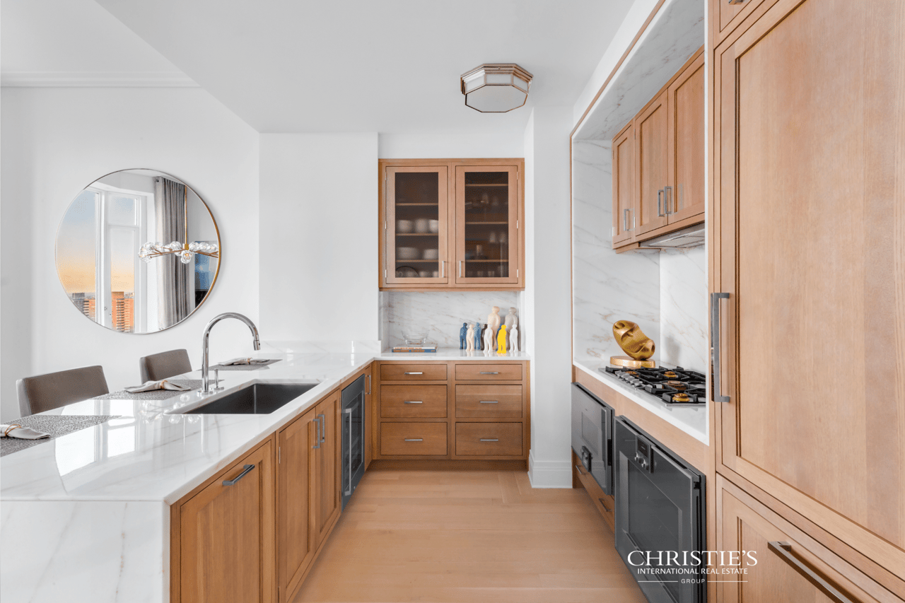 30 Park Pl, 42A 