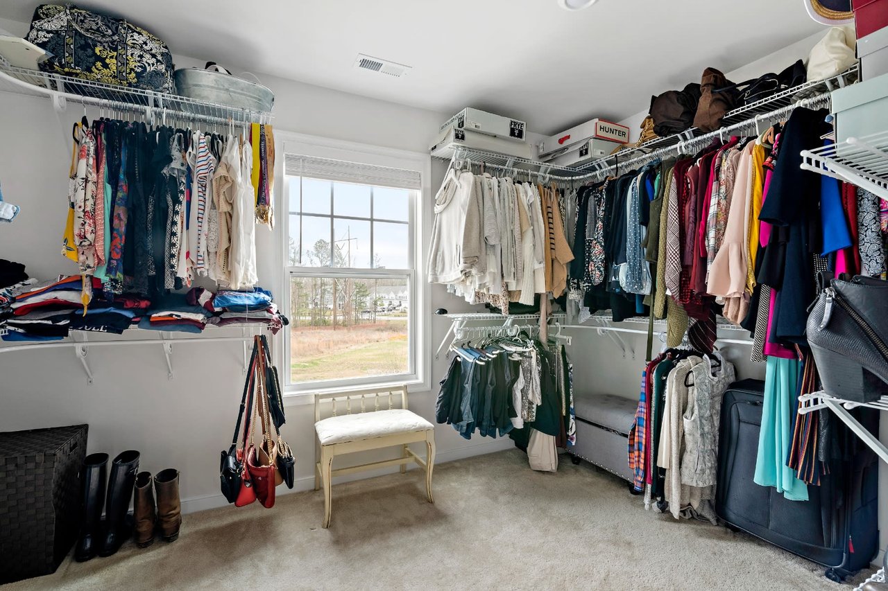 10712 Balvis Hollow Court