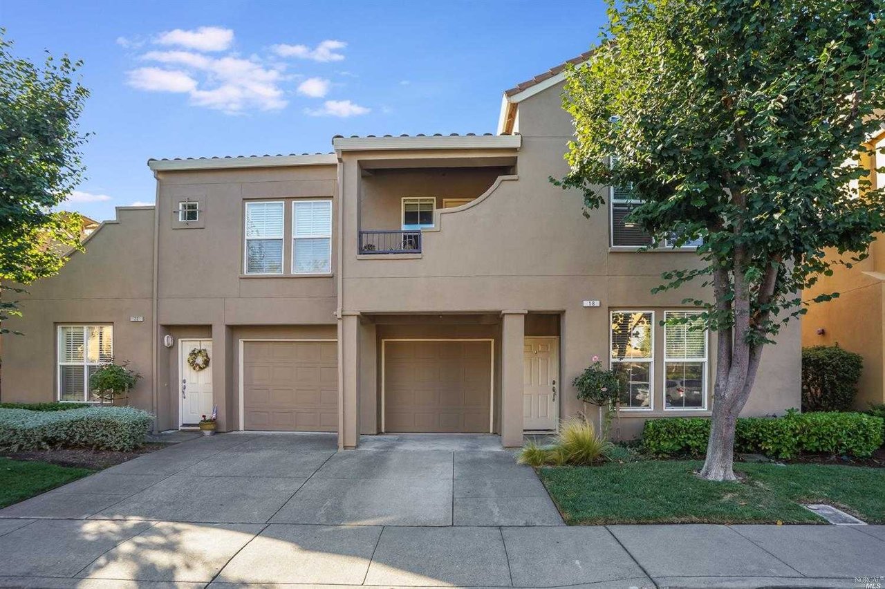 18 Arnold Dr