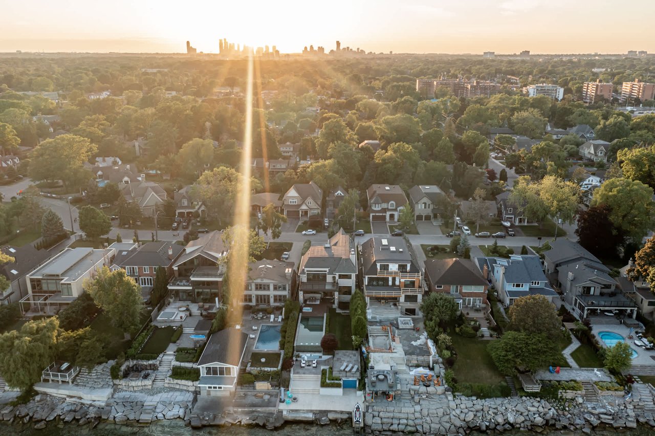 Modern Lakefront Estate in Port Credit