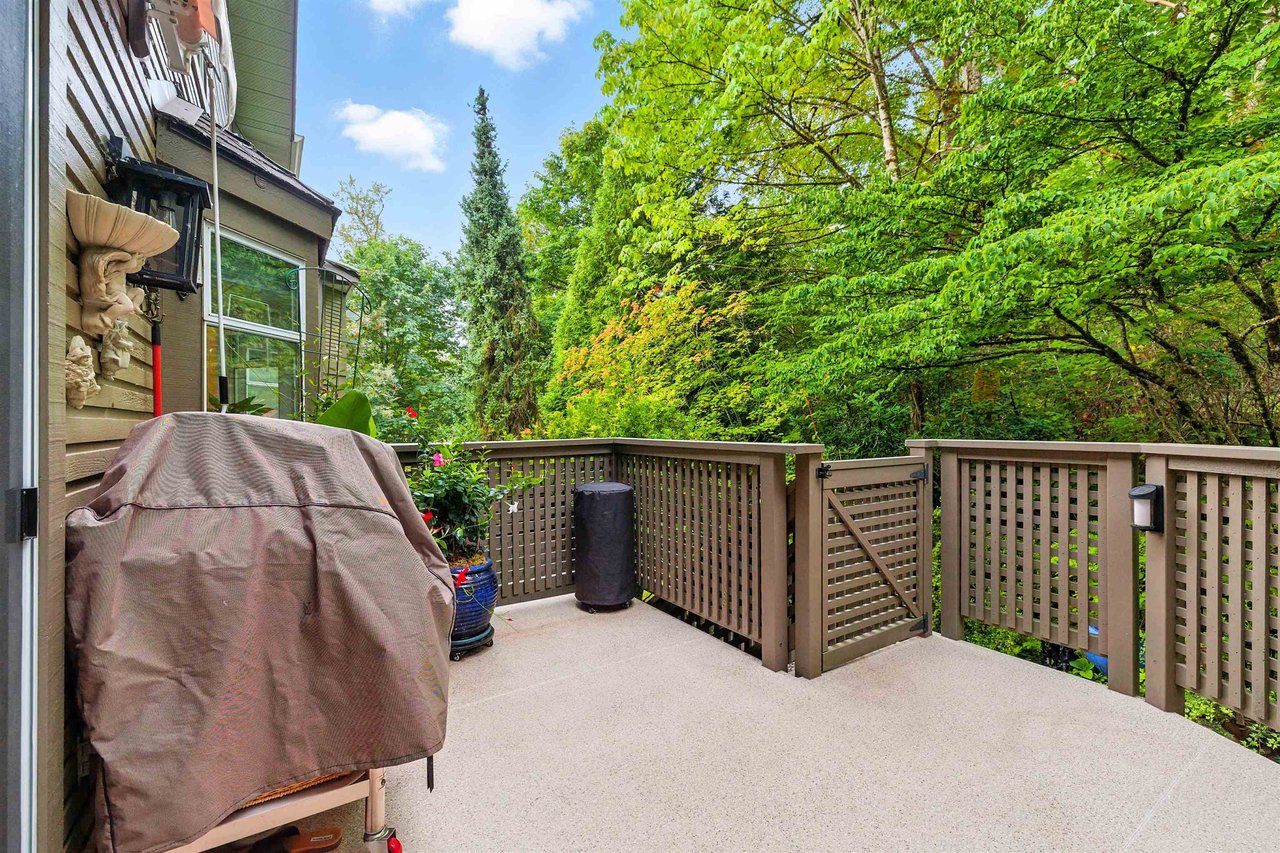 8885 Larkfield Dr