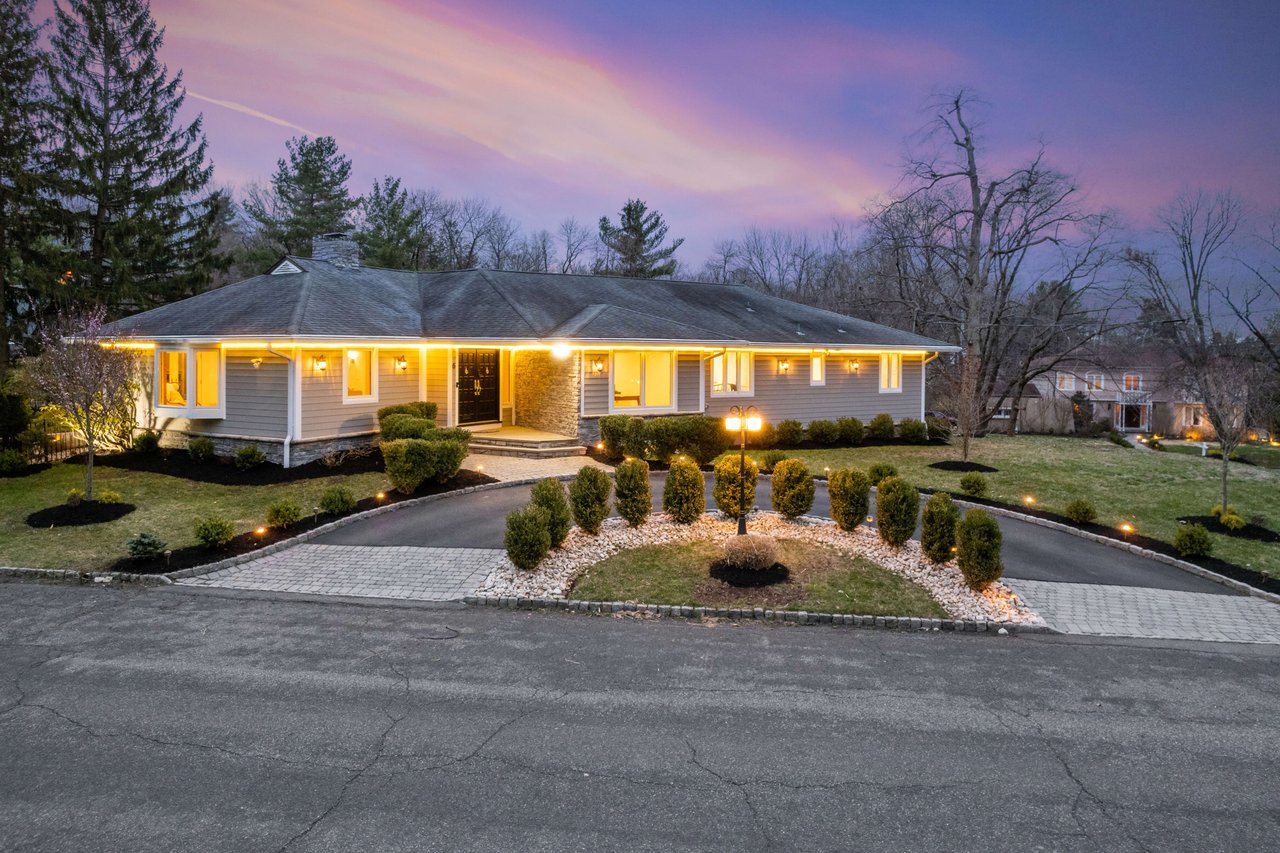 6 Bruce Cir