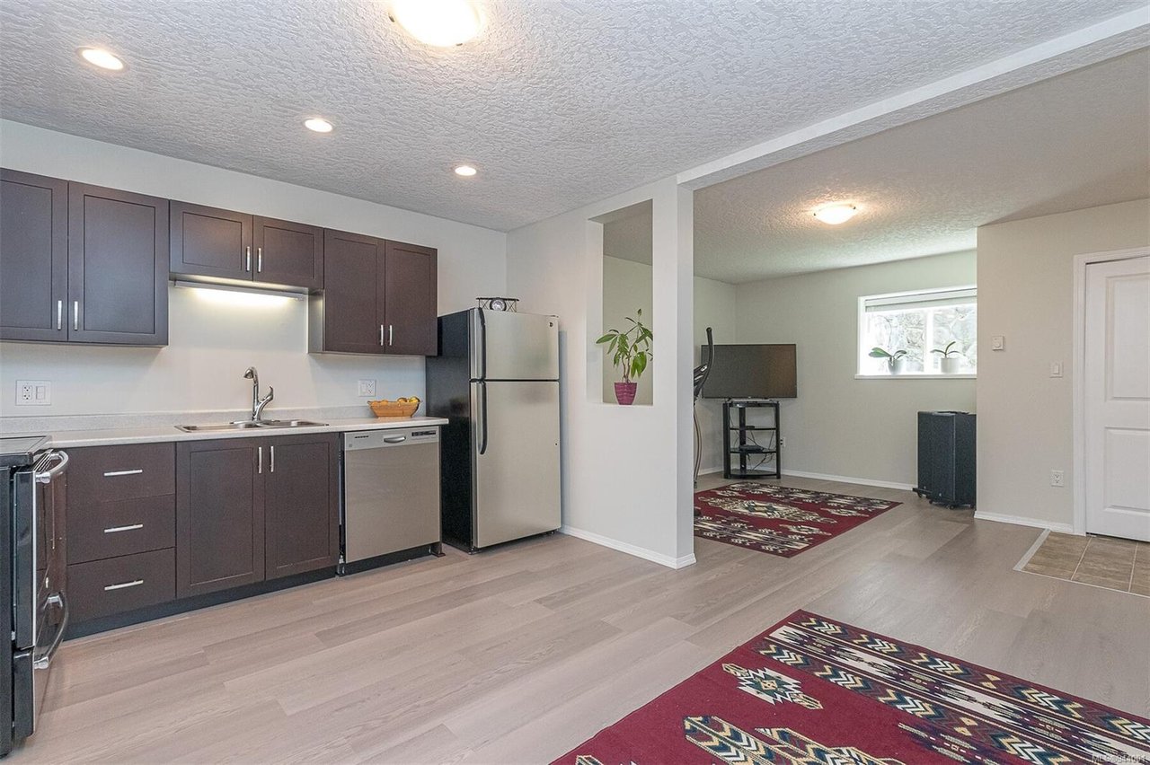 577 Kingsview Ridge