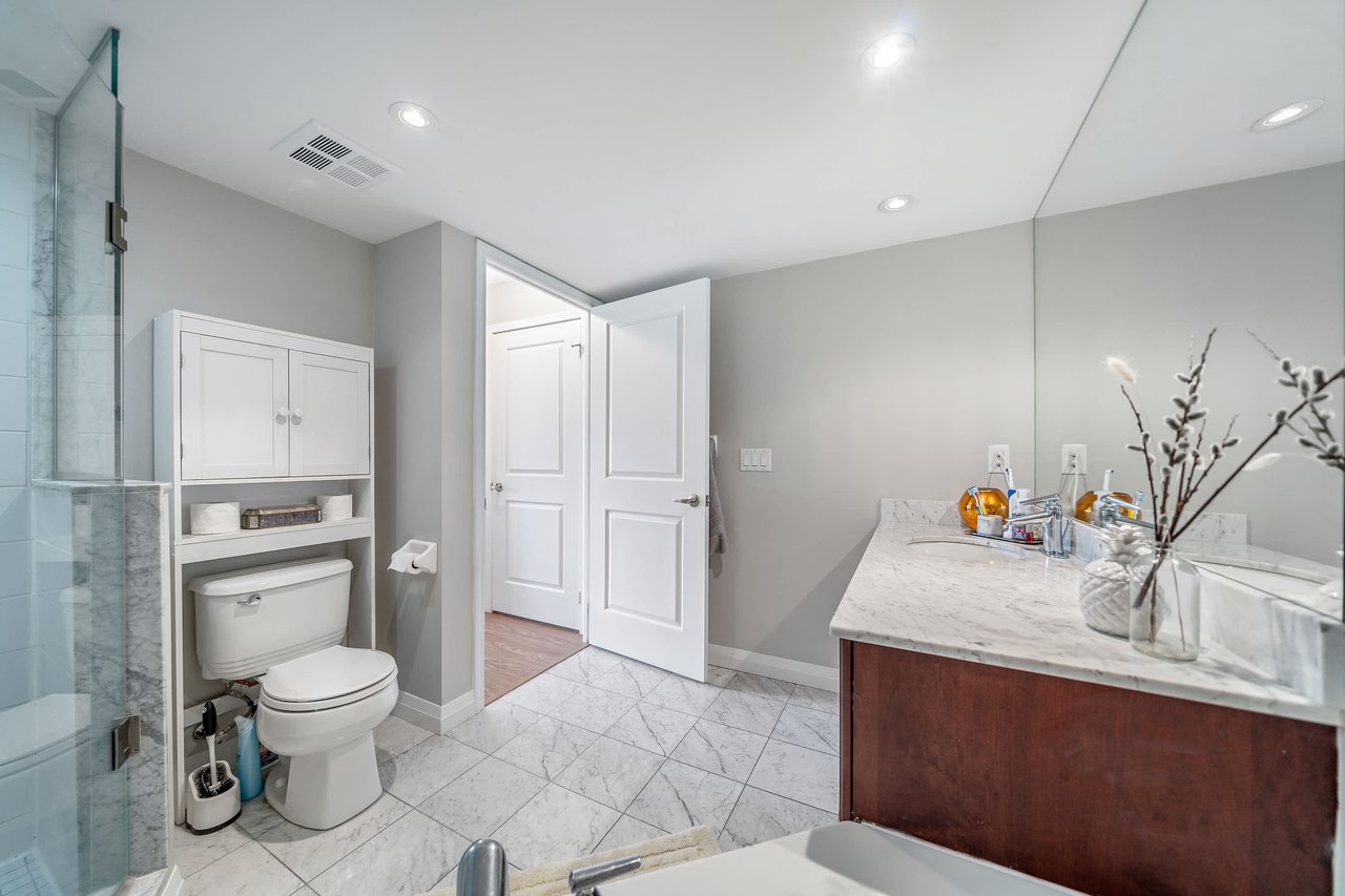 15 Stafford Street #401