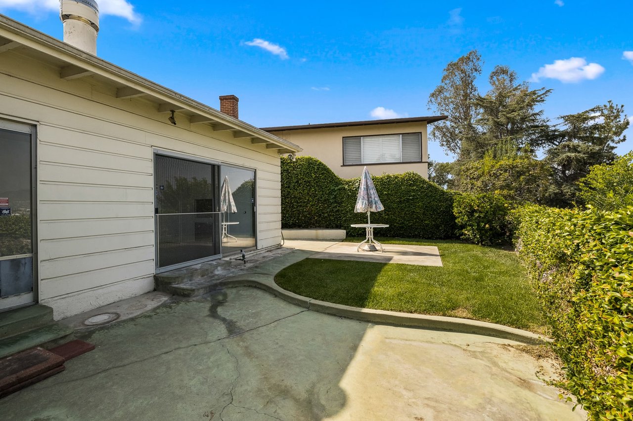 2590 Lake View Ave, Silverlake