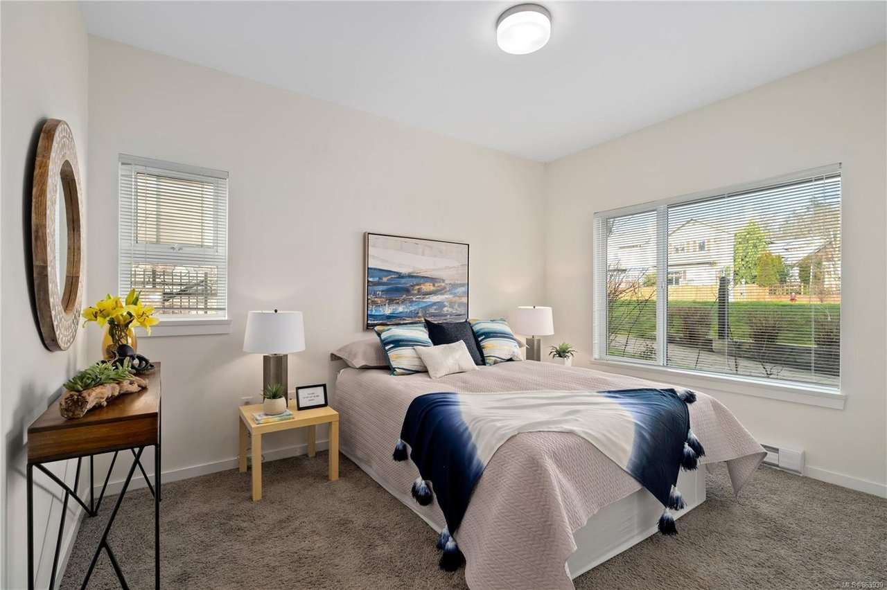 106-4050 Douglas St, Saanich