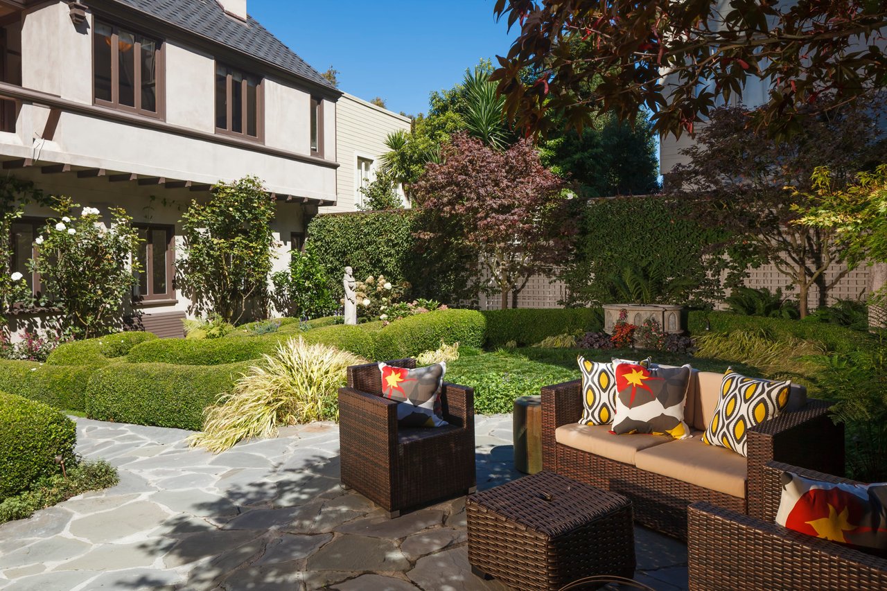 Russian Hill View Home & English Garden