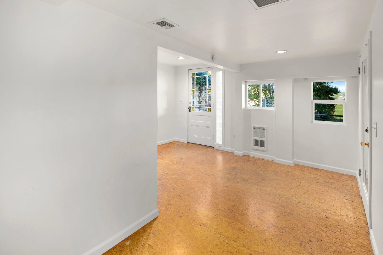 65 Pine Ave 