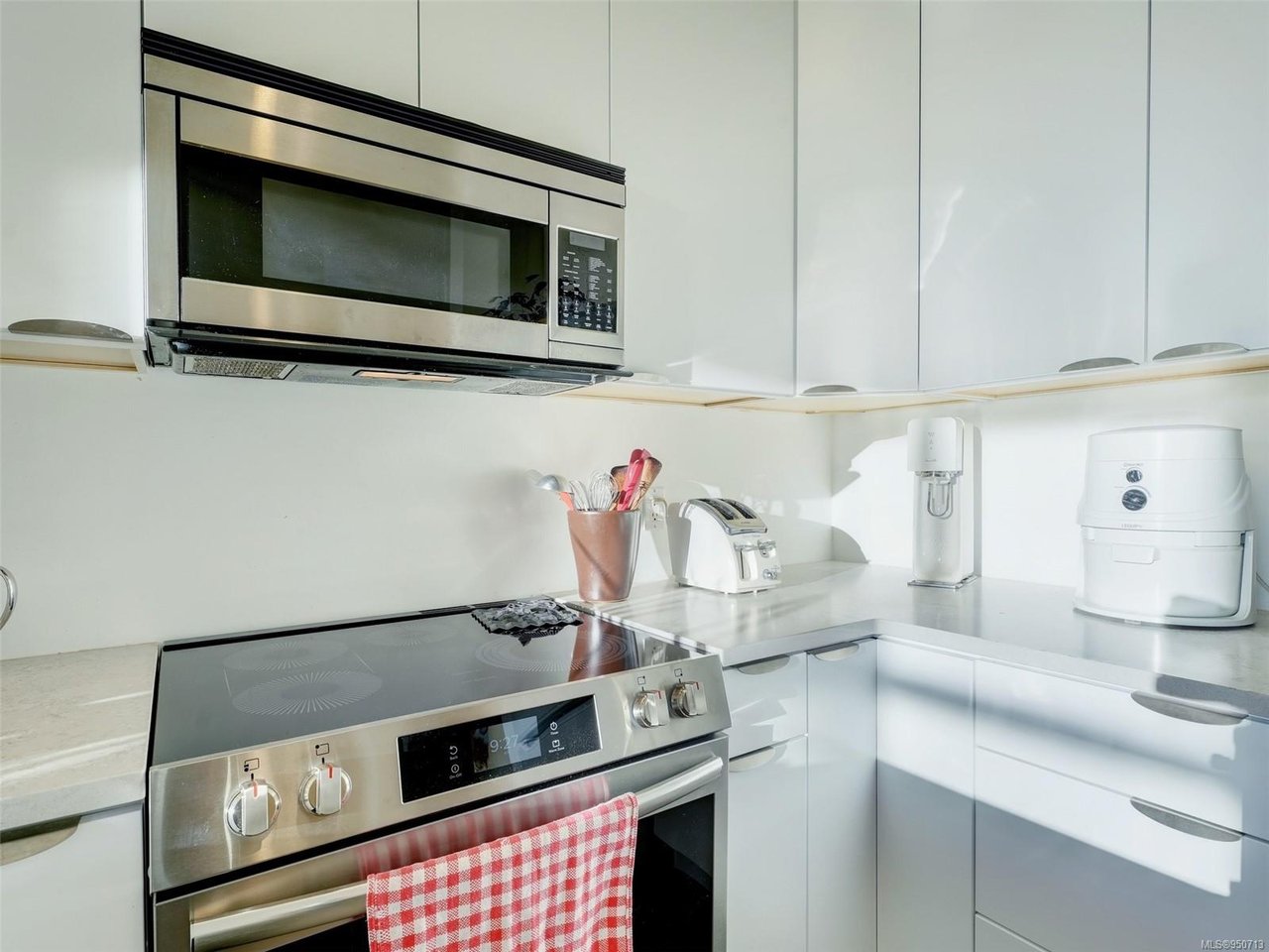 407-797 Tyee Rd