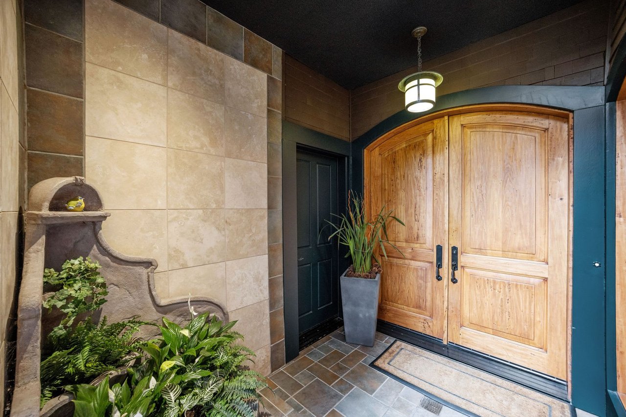 54 De Silva Island Drive