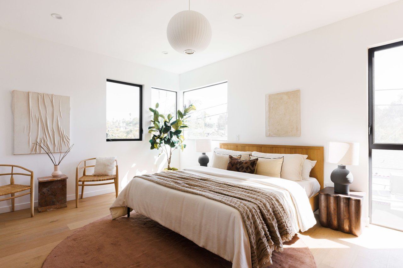 A Chic and Private New Construction in Silver Lake