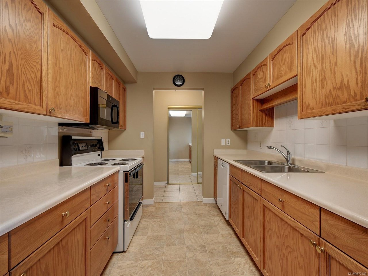 207-3969 Shelbourne St