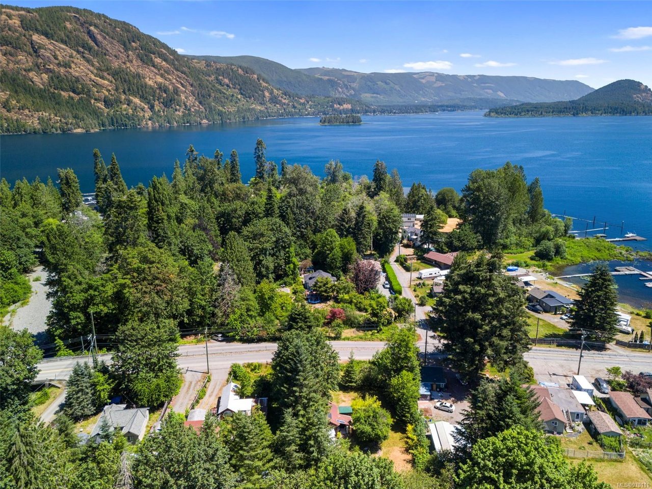 10226 South Shore Rd, Honeymoon Bay