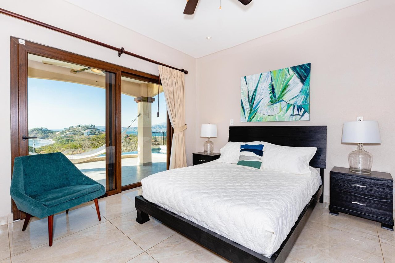 Luxury 6 BR Villa in Flamingo, Incredible Views | Starting At $1,350.00 Daily