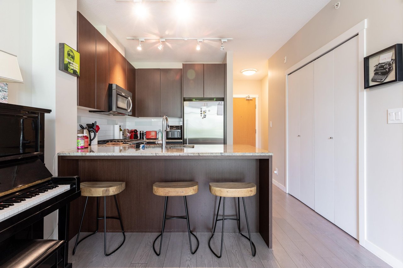 203-135 W 2nd St