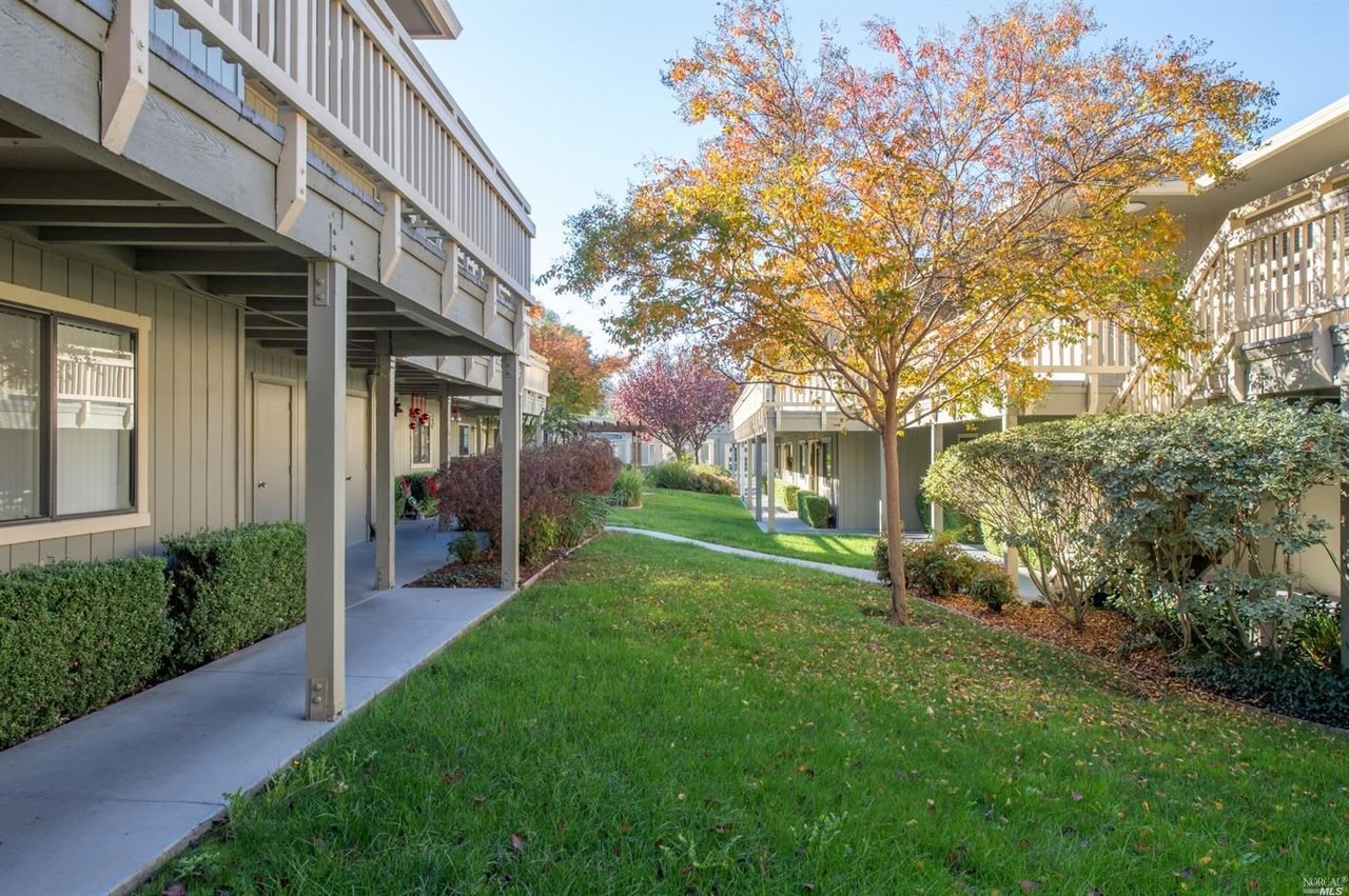 720 Petaluma Blvd S #12