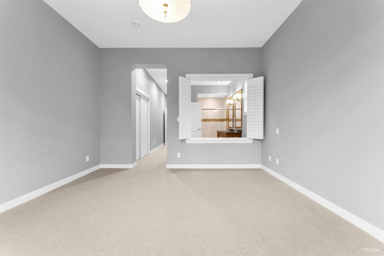 1590 Pine Springs Ln