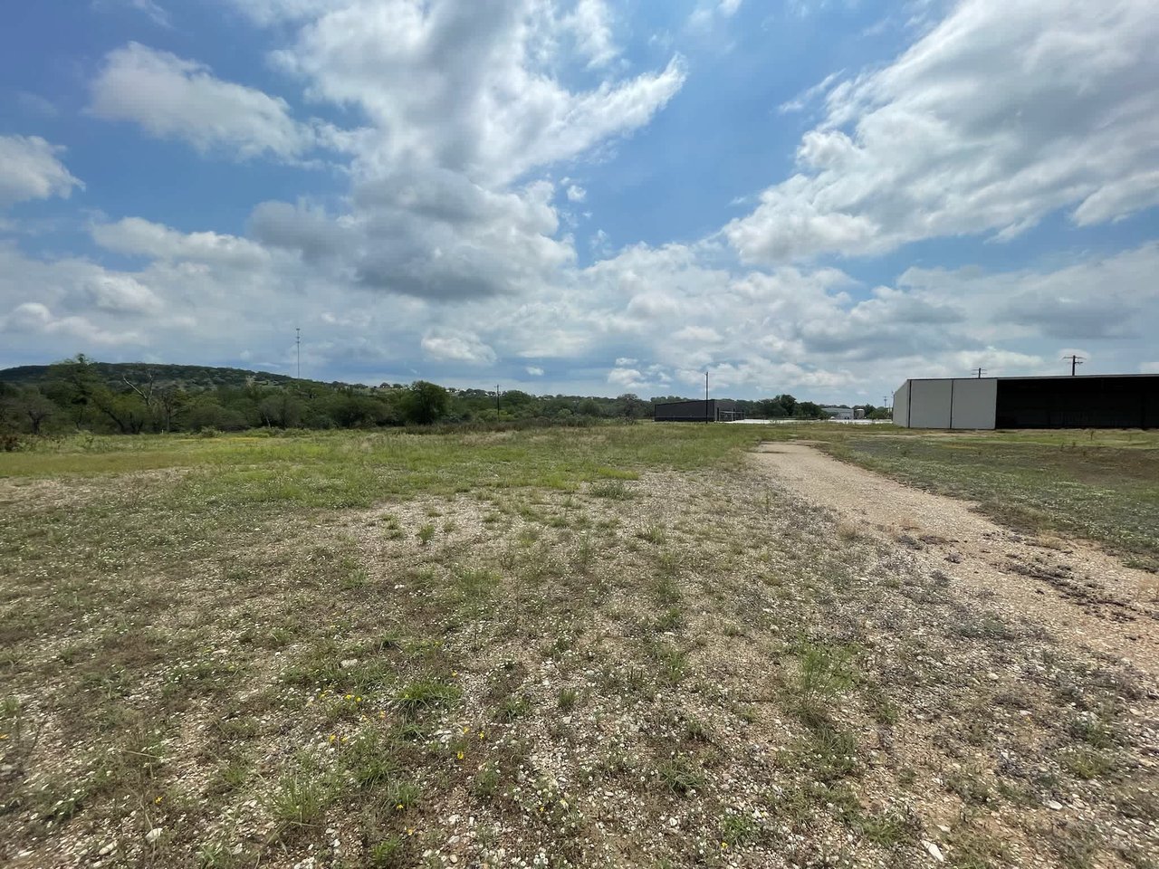 6.1 Acres Kerrville | LANDLORD REPRESENTATION