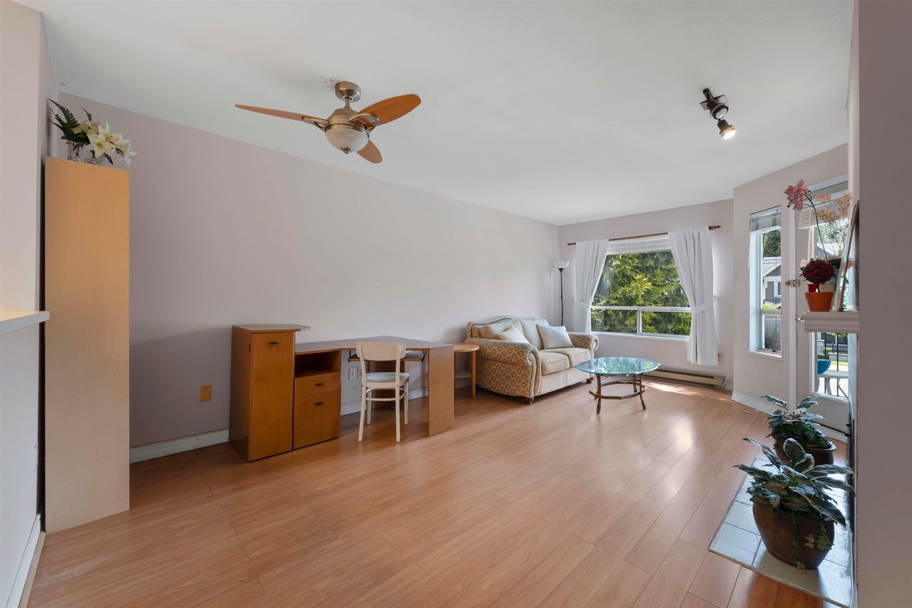 112-7840 Moffatt Rd