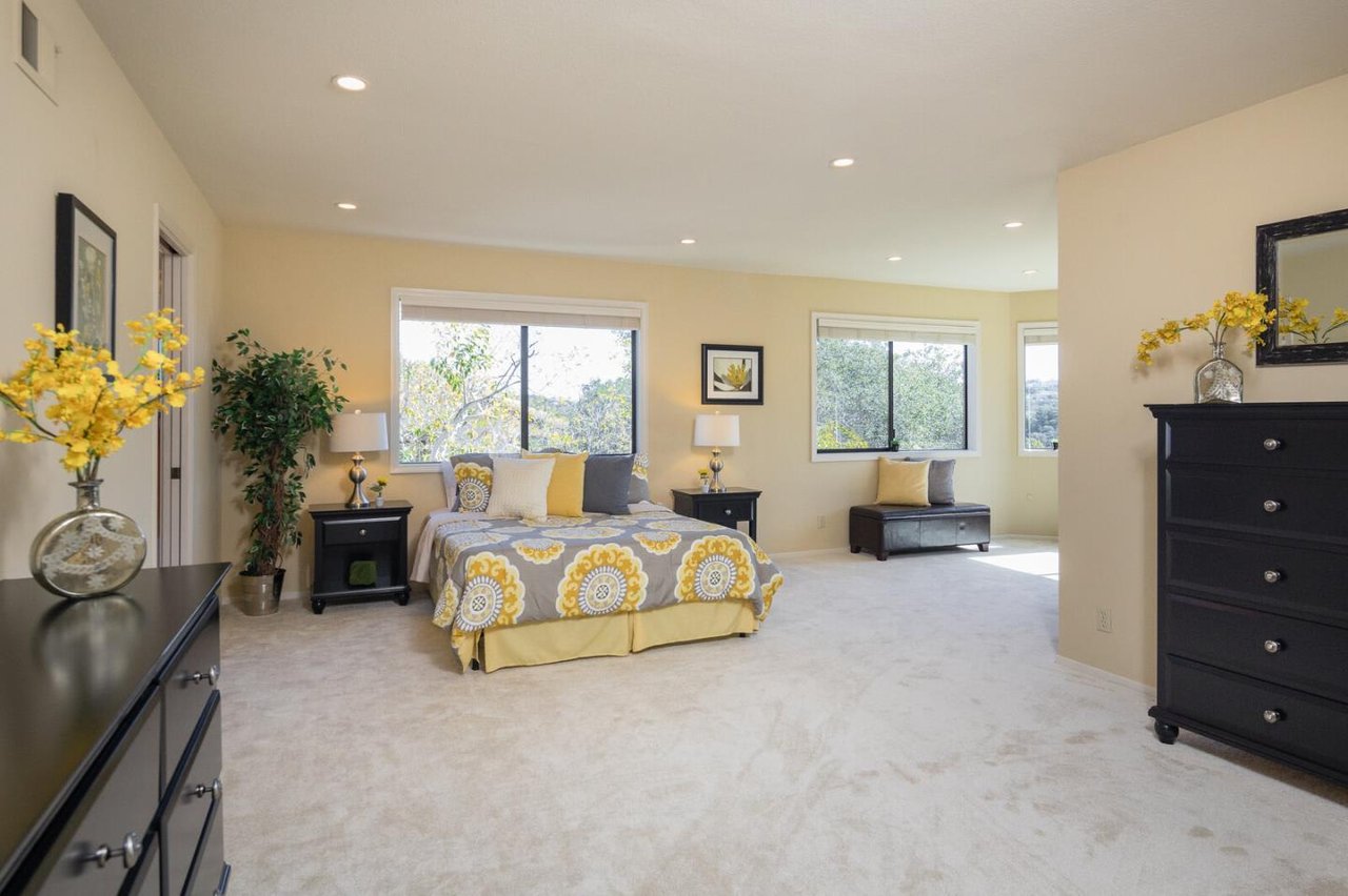 1669 Toyon Court