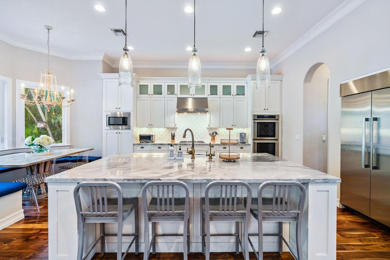 114 Segovia Way
