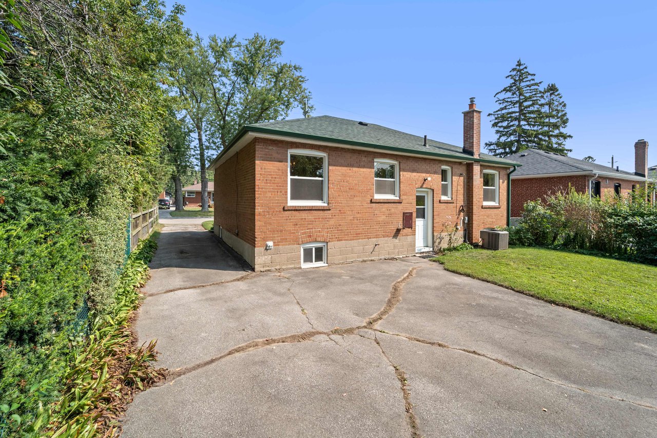 1482 Blanefield Road