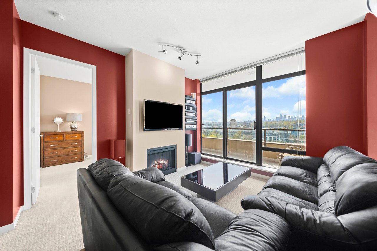 1402-2345 Madison Ave