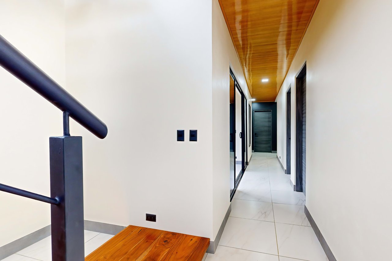 Casa Palma, Brand New Luxury 3 bedroom, 4 bathroom home with Amazing Sunset View in Quepos