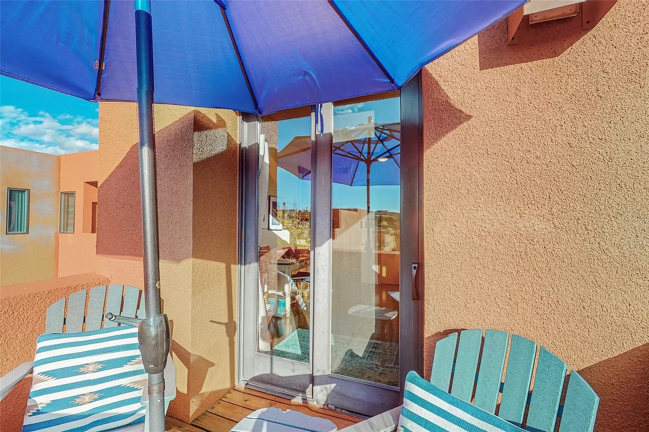 604 Avenida Villa Hermosa #201